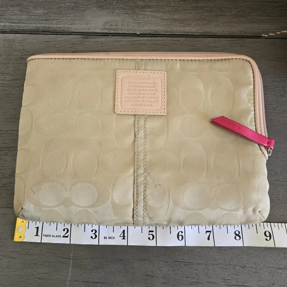 Coach Cosmetic Bag - Picture 9 of 10